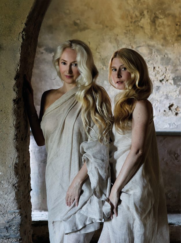 NATHALIE & CATHERINE