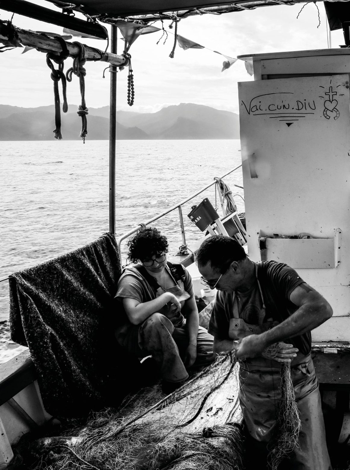 PÊCHEURS ET SCIENTIFIQUES TRAVAILLENT EN COLLABORATION POUR PROTÉGER LES LANGOUSTES ROUGES