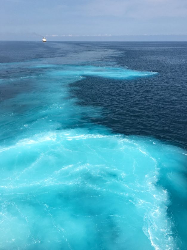 BLEUE EST NOTRE PLANÈTE!