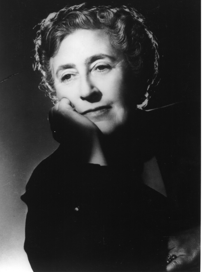 AGATHA CHRISTIE
